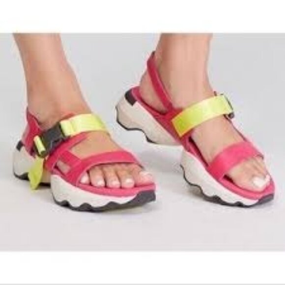 Sorel Kinetic Sandal Womens Size 9 in Pink & Yellow - Picture 1 of 8
